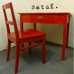 Red table & chair